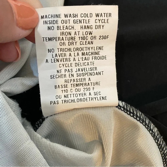 Cartise M Black High Neck Tank Top with Cut Out Design - Picture 8 of 15